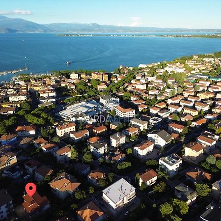 Ares Apartment - Vicino Al Lago Di Garda E Alla Stazione Treno Desenzano del Garda Exteriör bild