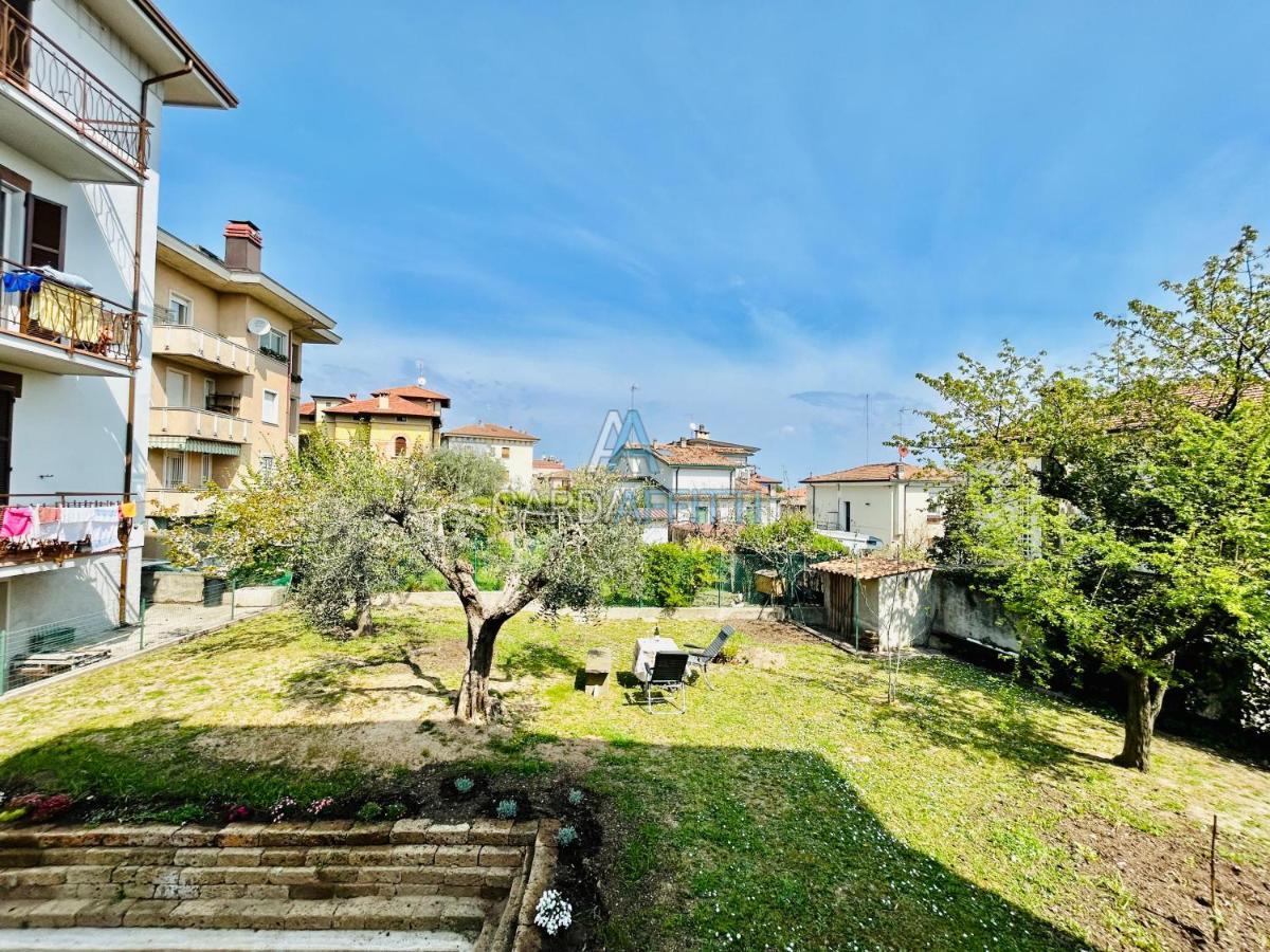Ares Apartment - Vicino Al Lago Di Garda E Alla Stazione Treno Desenzano del Garda Exteriör bild