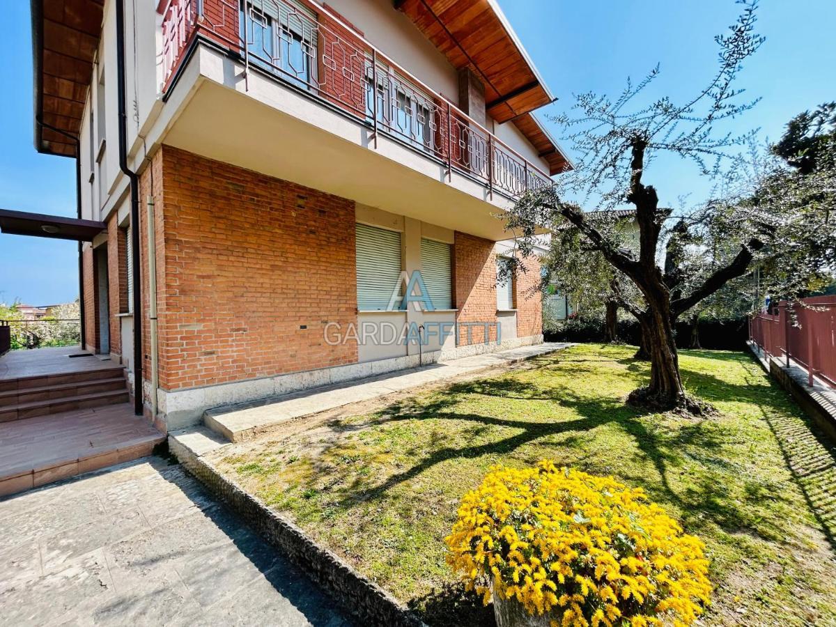 Ares Apartment - Vicino Al Lago Di Garda E Alla Stazione Treno Desenzano del Garda Exteriör bild