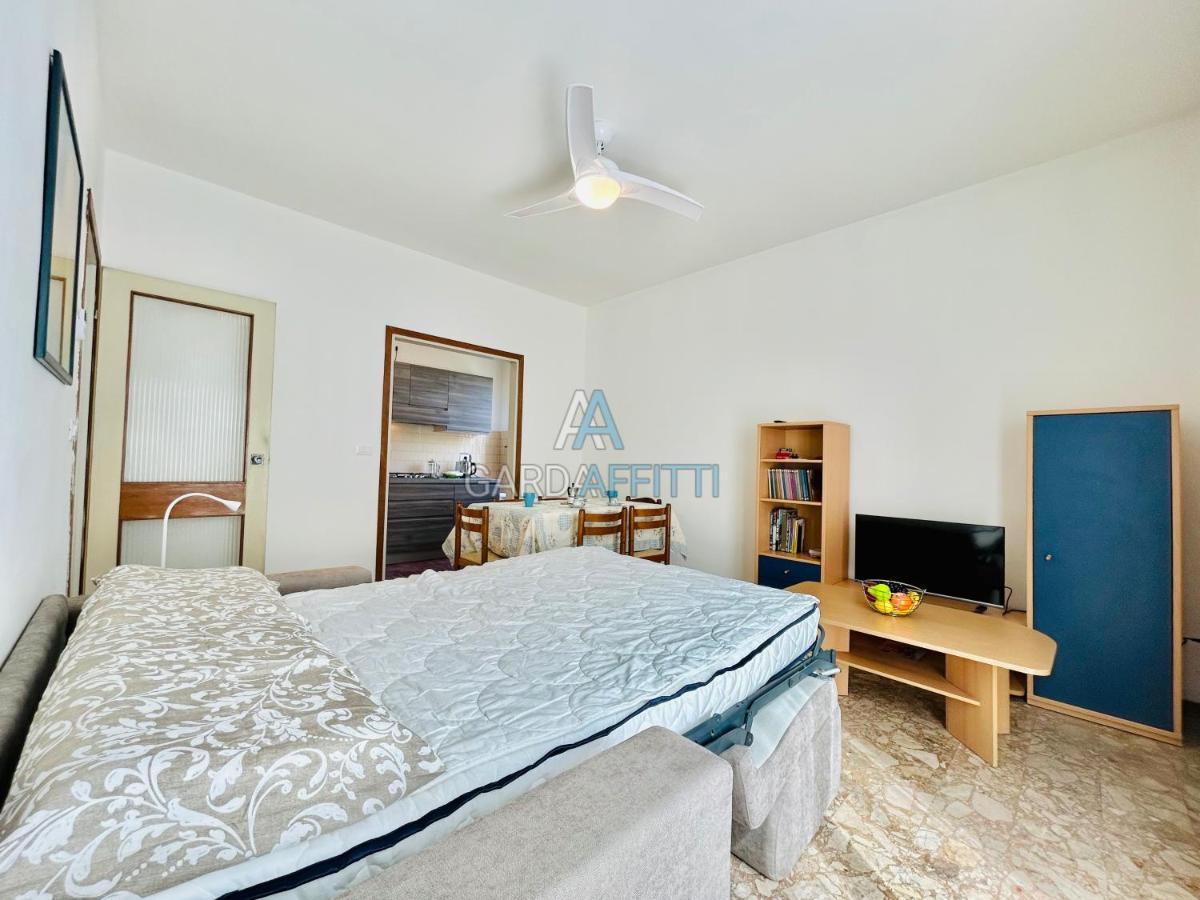 Ares Apartment - Vicino Al Lago Di Garda E Alla Stazione Treno Desenzano del Garda Exteriör bild