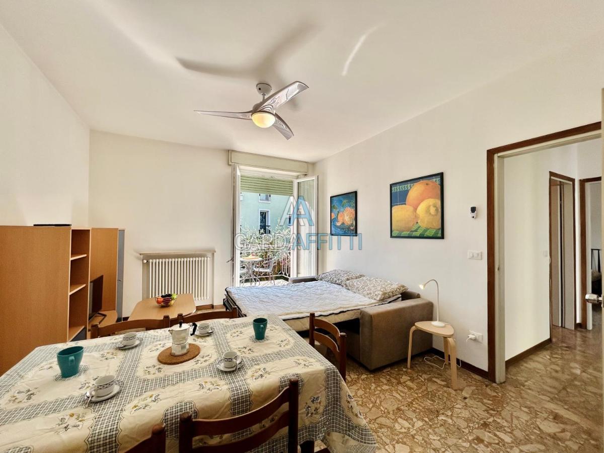 Ares Apartment - Vicino Al Lago Di Garda E Alla Stazione Treno Desenzano del Garda Exteriör bild