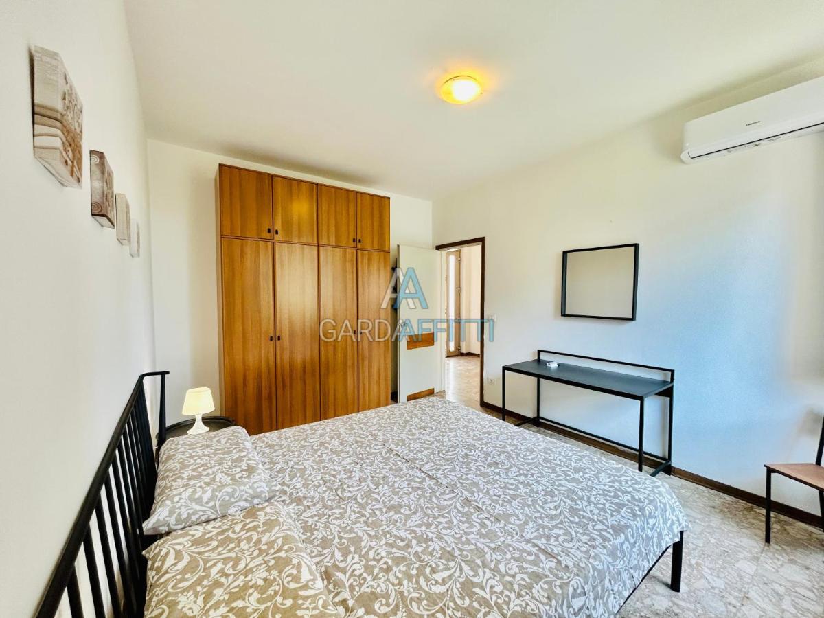 Ares Apartment - Vicino Al Lago Di Garda E Alla Stazione Treno Desenzano del Garda Exteriör bild