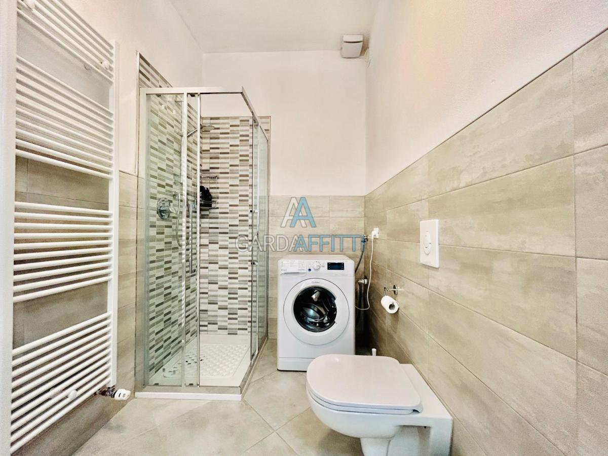 Ares Apartment - Vicino Al Lago Di Garda E Alla Stazione Treno Desenzano del Garda Exteriör bild