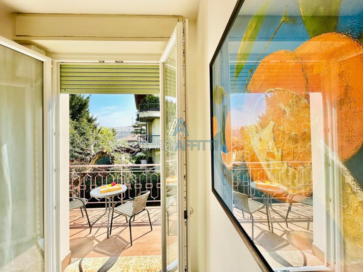 Ares Apartment - Vicino Al Lago Di Garda E Alla Stazione Treno Desenzano del Garda Exteriör bild