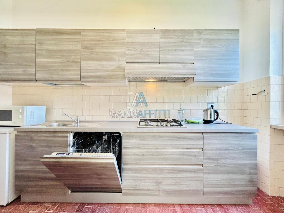 Ares Apartment - Vicino Al Lago Di Garda E Alla Stazione Treno Desenzano del Garda Exteriör bild
