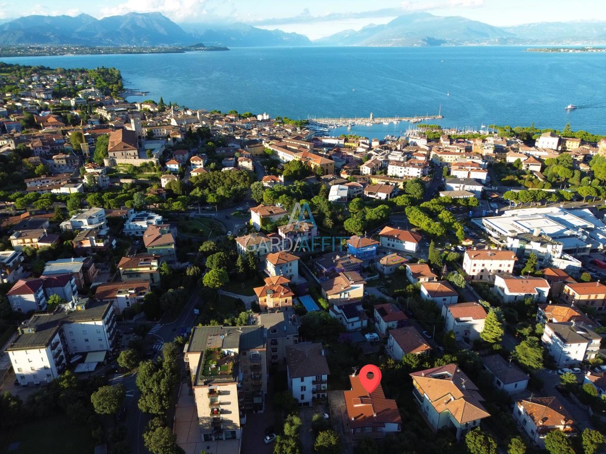 Ares Apartment - Vicino Al Lago Di Garda E Alla Stazione Treno Desenzano del Garda Exteriör bild